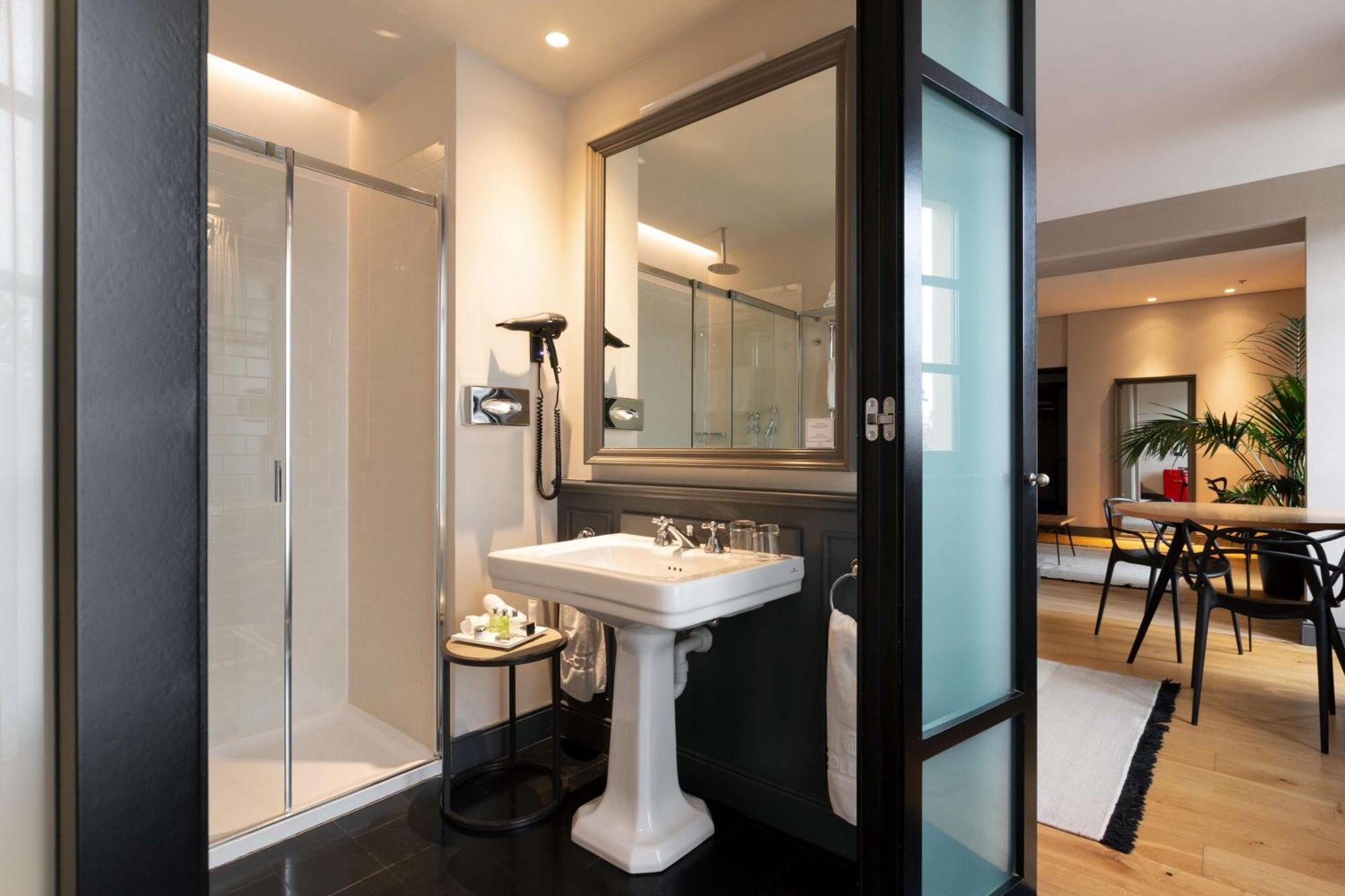 Hotel Nh Collection Piazza Carlina 4*