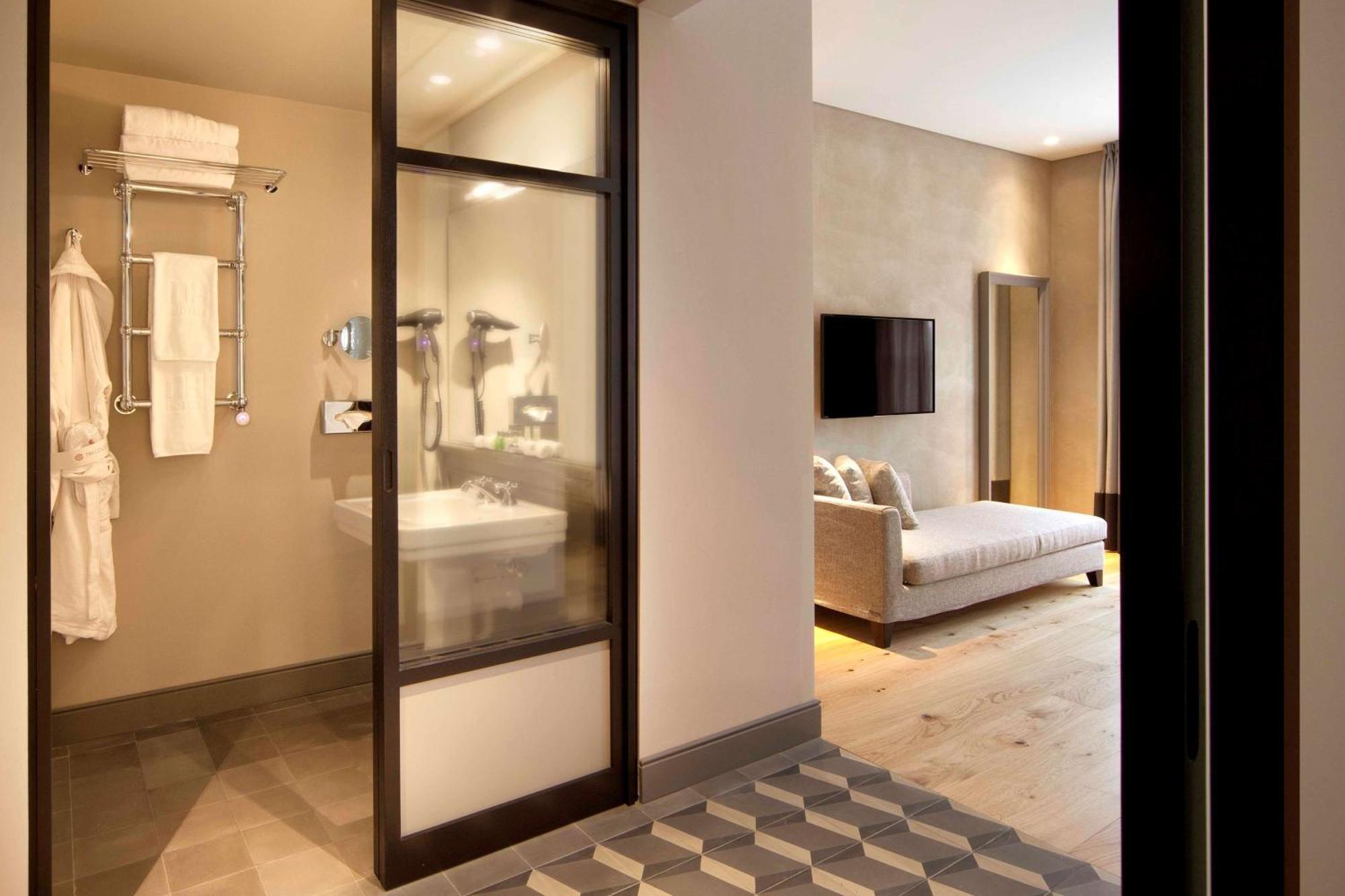 Nh Collection Piazza Carlina Hotel 4*
