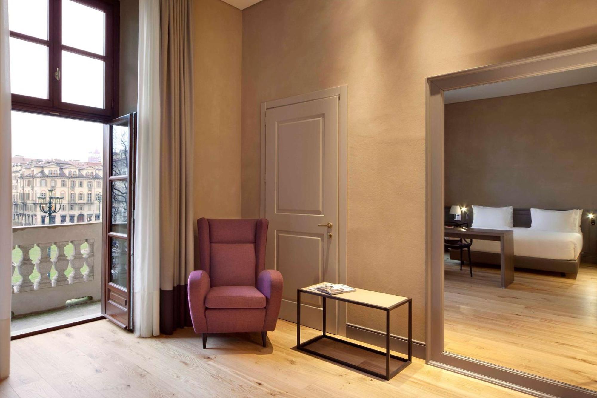Hotel Nh Collection Piazza Carlina 4*