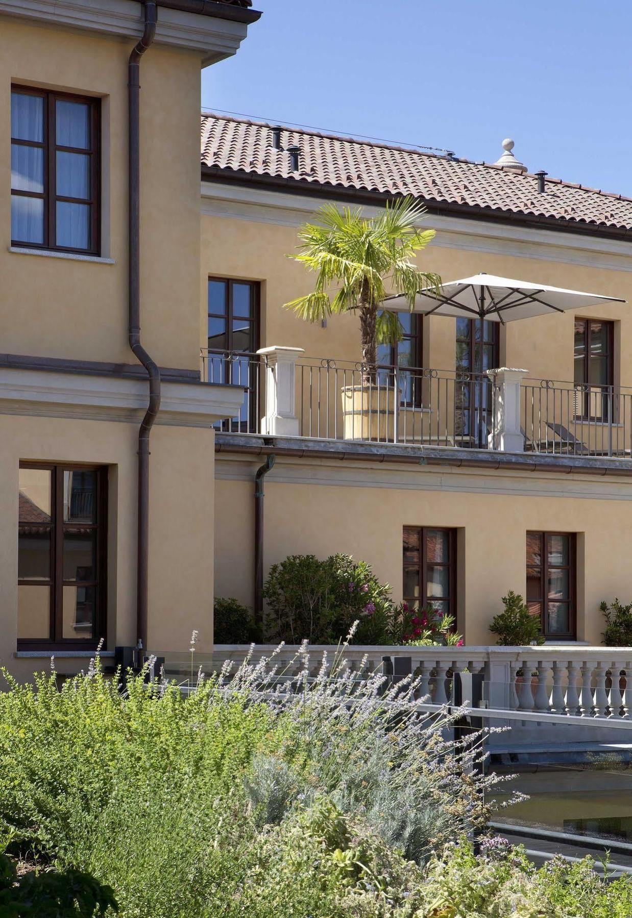 Hotel Nh Collection Piazza Carlina 4*