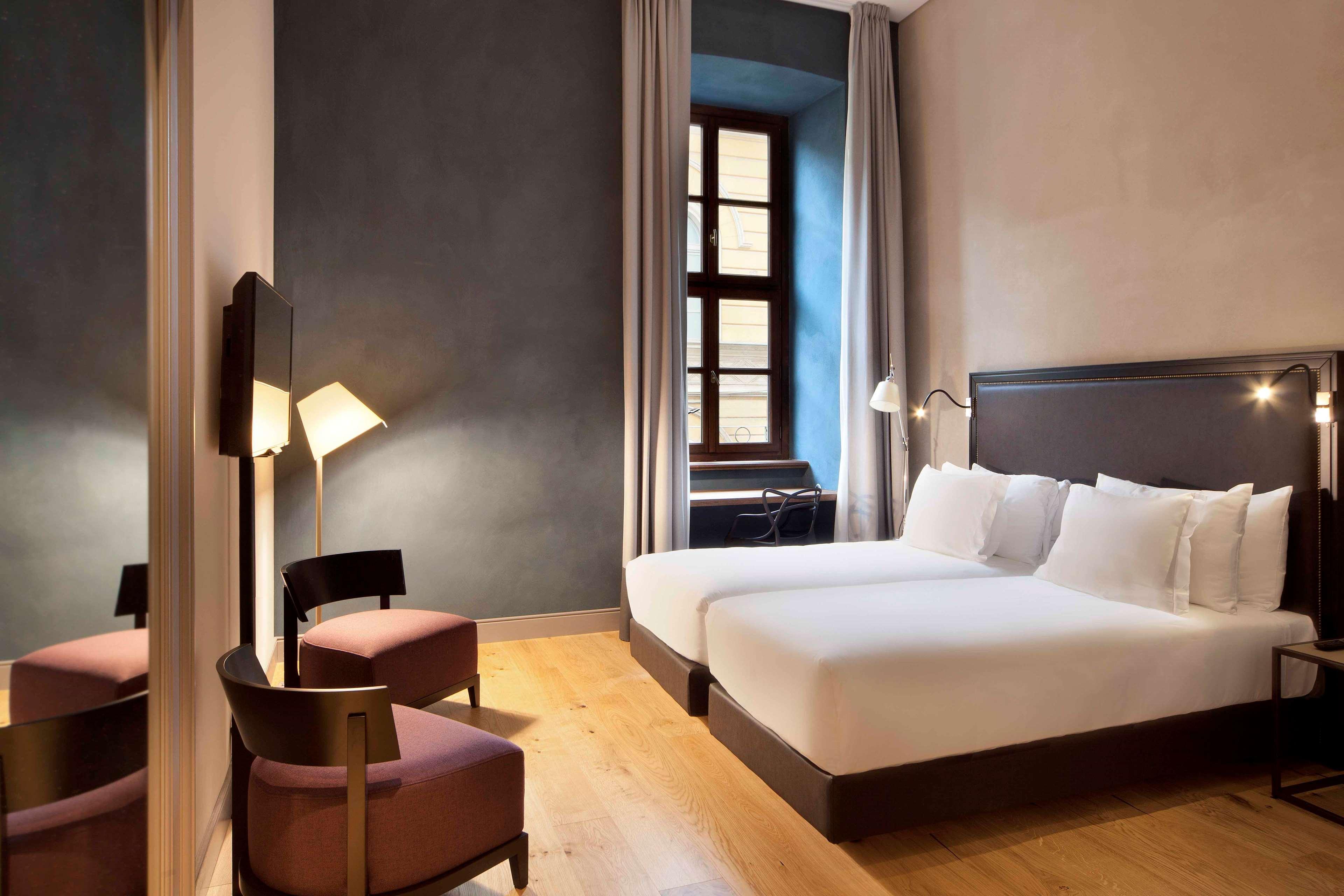 Nh Collection Piazza Carlina Hotel
