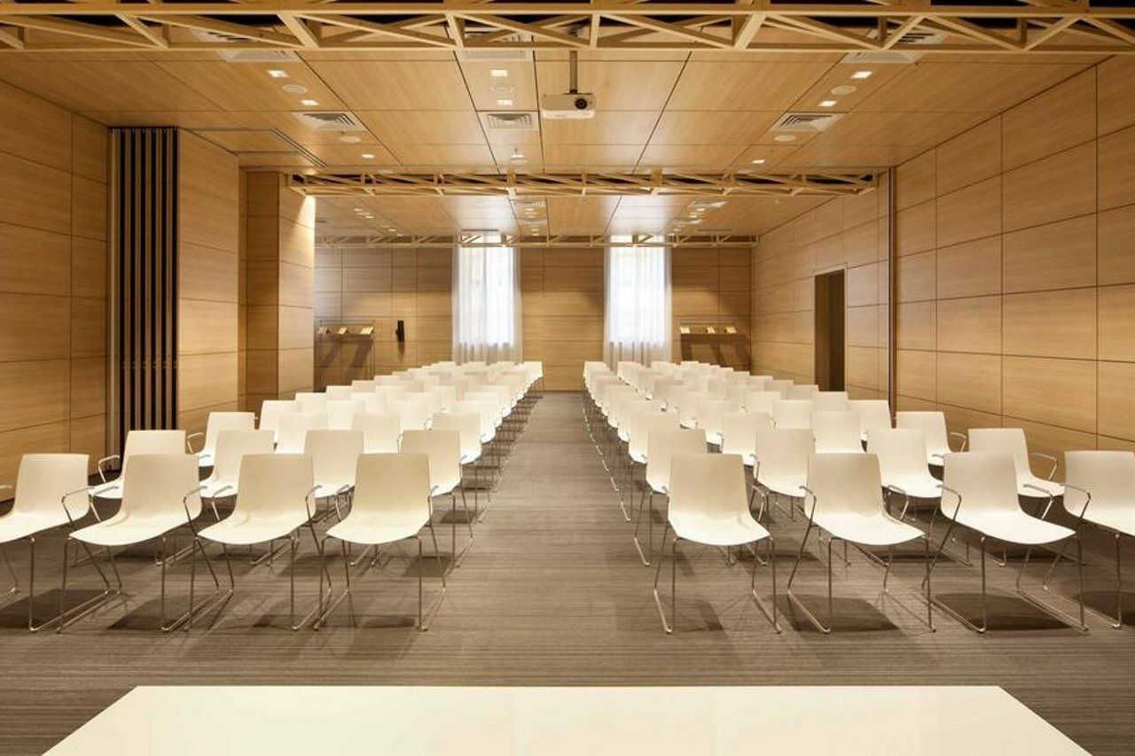 Hotel Nh Collection Piazza Carlina 4*